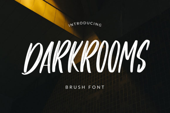 Darkrooms Display Font: A Practical Evaluation for Urban and Editorial Design